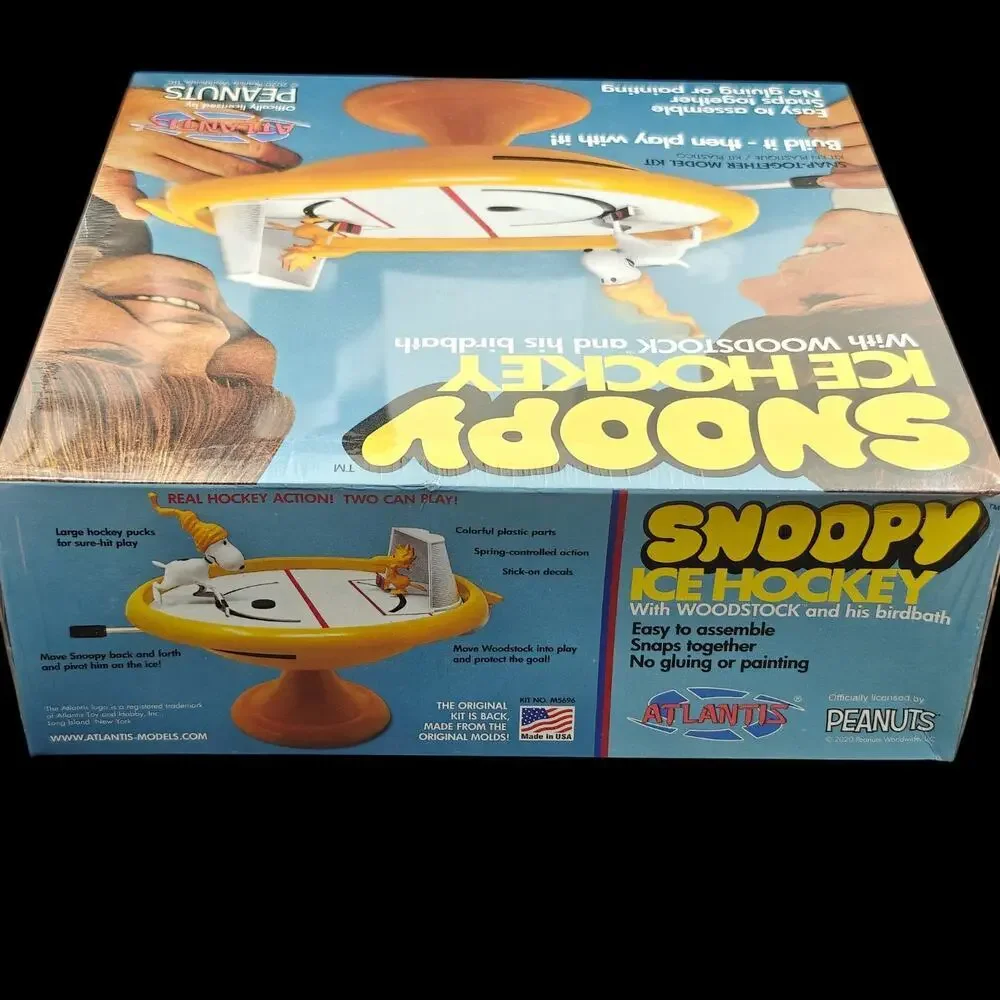 Snoopy Ice Hockey Game Woodstock & Birdbath Snap Plastic Model Kit Atlantis NEW